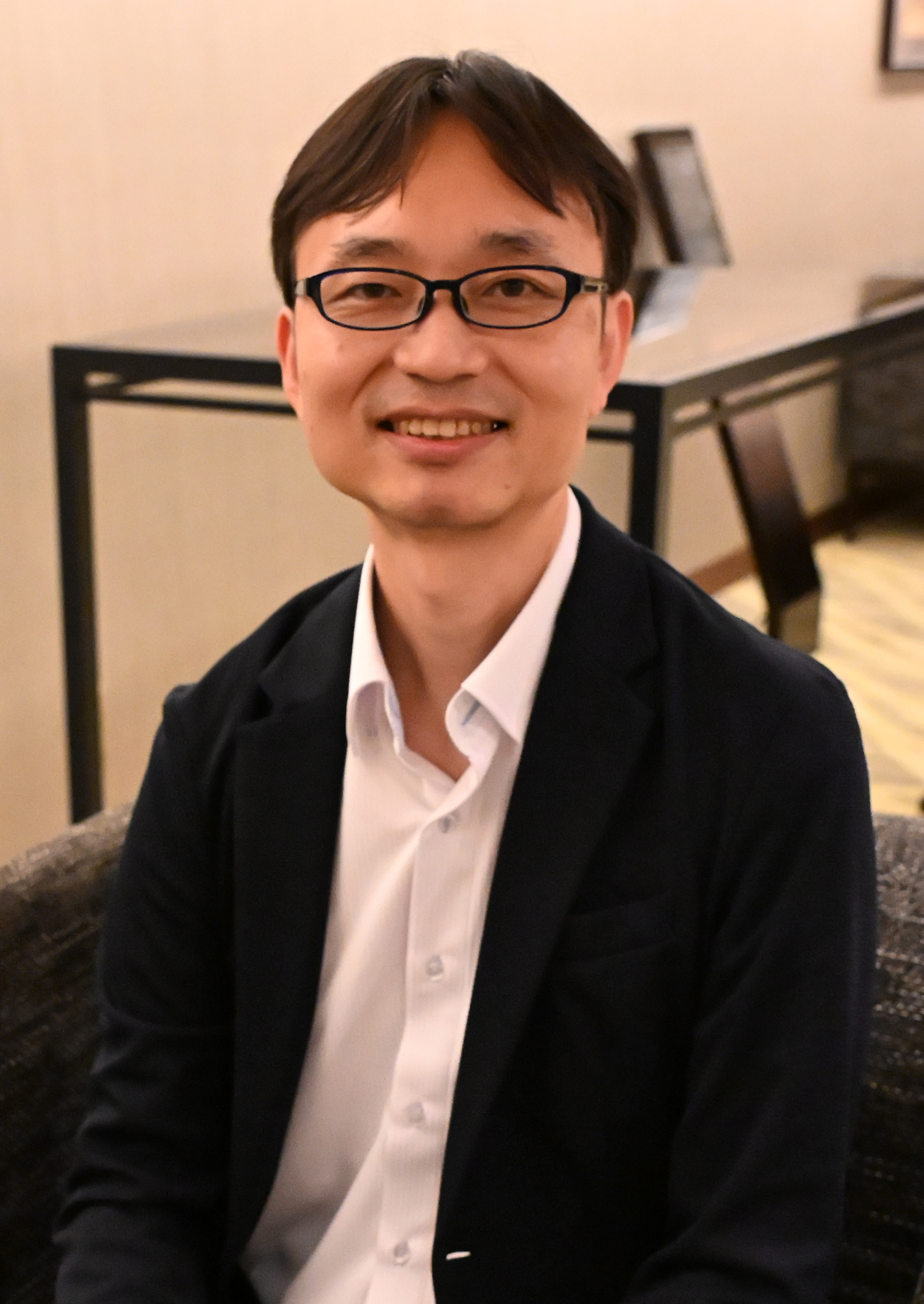 椎名 淳一 氏
