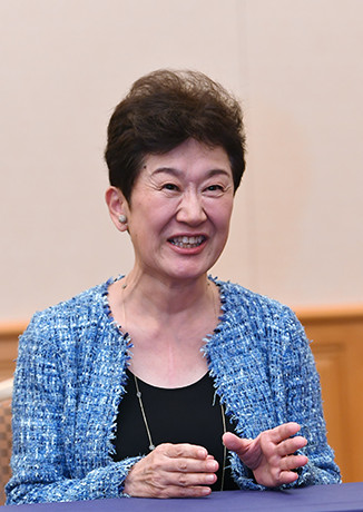 木川真希子